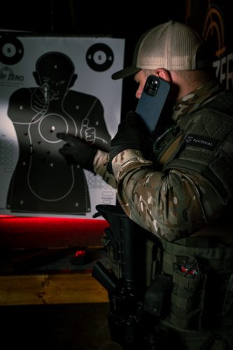 Tactical MagForce Hyperstealth 2.0 tok, Apple iPhone 16 Pro Black/Moucha Moose