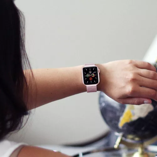 Tech-Protect Milaneseband Apple Watch szíj 44/45/46/49 mm - arany