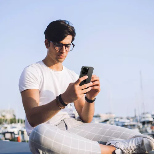 Spigen Optik Pro Glas.tR EZ Fit Apple iPhone 14 Pro készülékhez – Fekete